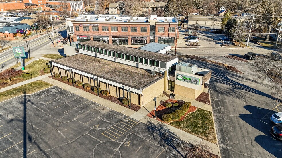 More Photos Of 2805 Beaver Ave, Des Moines Bank For Sale