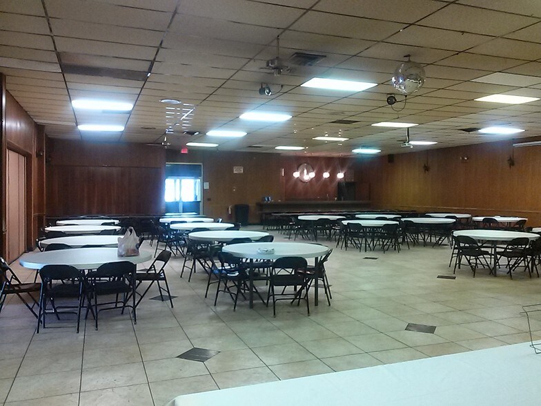 More Photos Of 5186 E Davison St, Detroit Lodge Meeting Hall For Sale
