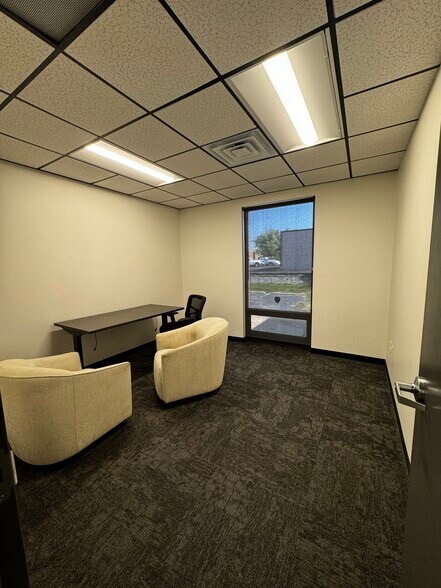 More Photos Of 10450-10452 Baur Blvd, Olivette Warehouse For Sale