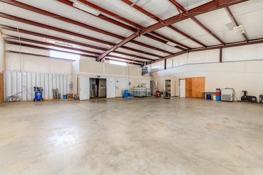 More Photos Of 43 N Silicon Dr, Pueblo Warehouse For Sale