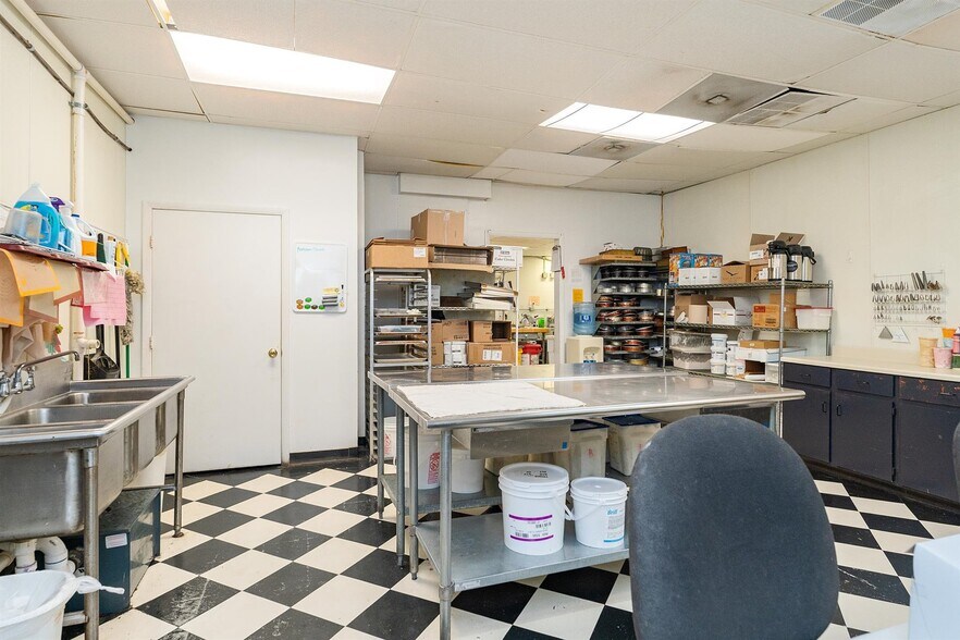 More Photos Of 100 W German St, Shepherdstown Storefront Retail Residential For Sale