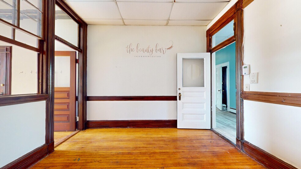 More Photos Of 42 W Main St, Riverhead Storefront Retail Office For Lease
