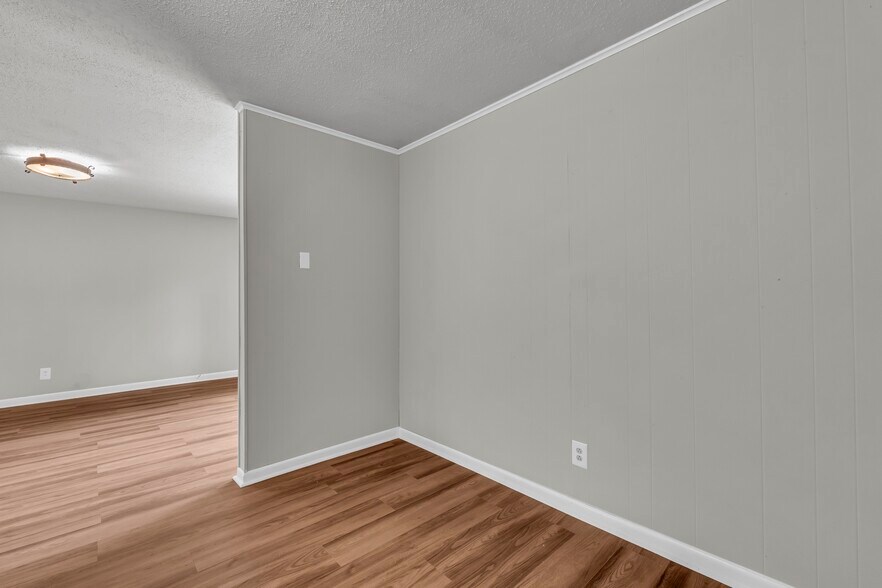 More Photos Of 102 S Browder St, Columbus Multifamily For Sale