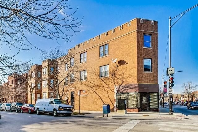 More Photos Of 6600-6602 N Clark St, Chicago Apartments For Sale