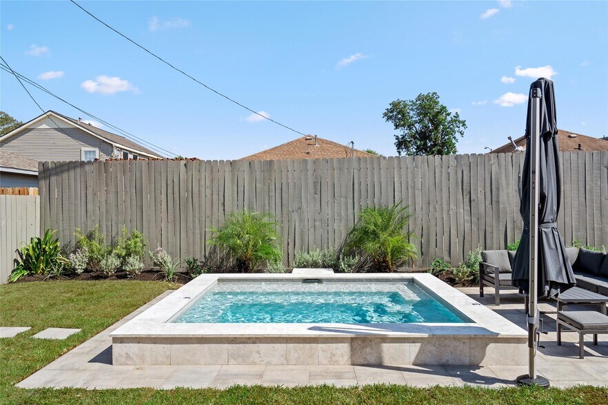 More Photos Of , Houston Multifamily For Sale