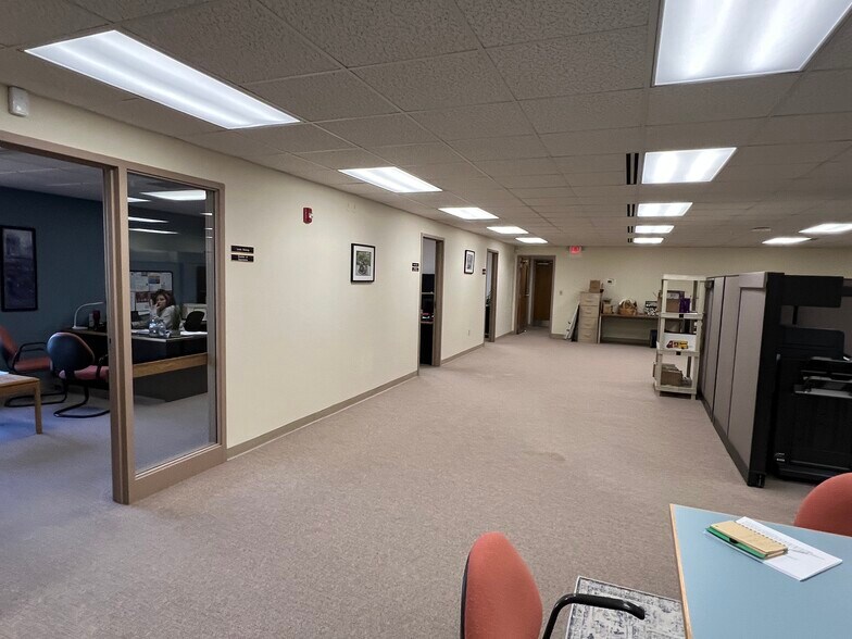 More Photos Of 221 Industry Ave, Springfield Office For Lease