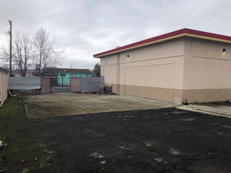 More Photos Of 1701 Springs Rd, Vallejo Storefront Retail Office For Lease