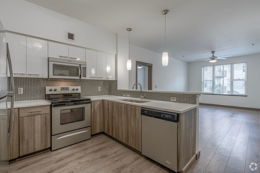 More Photos Of 6523 NE Cherry Dr, Hillsboro Apartments For Lease