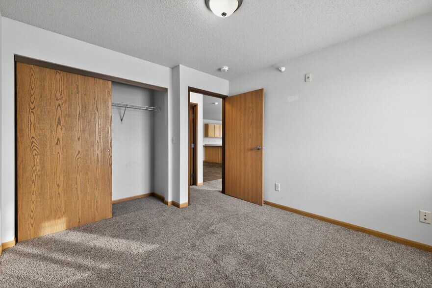 More Photos Of 2415-2501 24th Ave, Williston Apartments For Sale