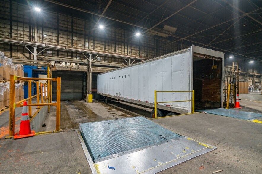 More Photos Of 621 Dana St NE, Warren Manufacturing For Lease