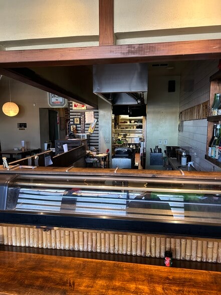 More Photos Of 22733-22833 Hawthorne Blvd, Torrance Storefront For Lease