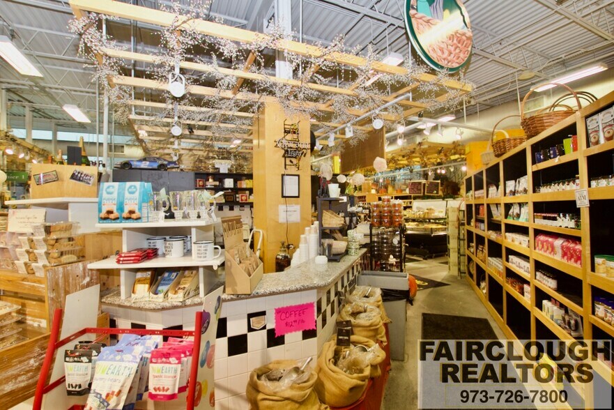 More Photos Of 182 US Highway 206, Flanders General Retail For Sale