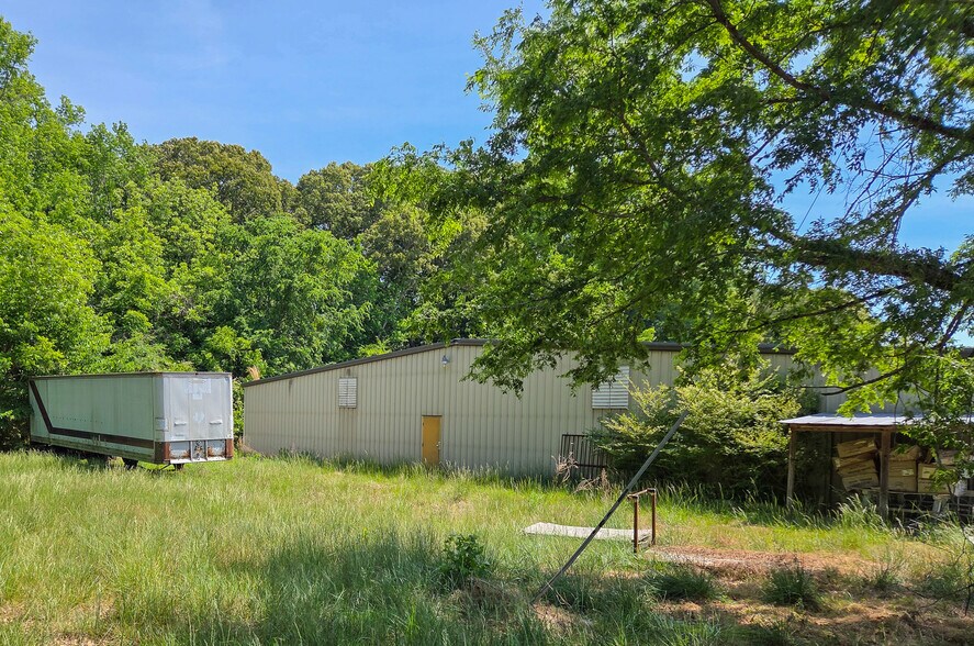 More Photos Of 248 W Franklinville St, Staley Manufacturing For Sale