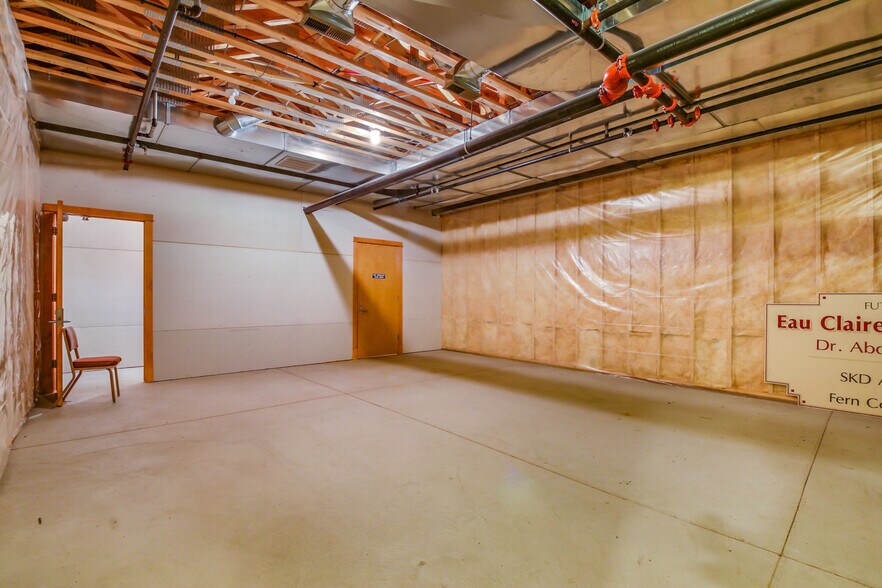 More Photos Of 659 W Hamilton Ave, Eau Claire Medical For Sale