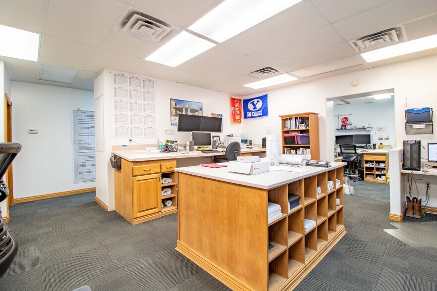 More Photos Of 335 S 1250 W, Lindon Self Storage For Lease