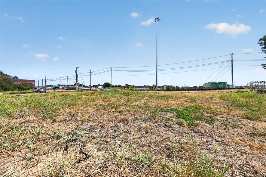 More Photos Of 5600 E Loop 820 S, Fort Worth Land For Sale