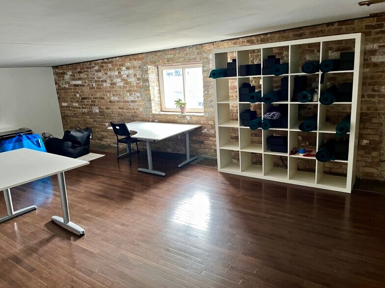 More Photos Of 415 N Sangamon St, Chicago Loft Creative Space For Lease