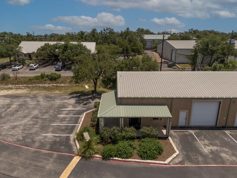 More Photos Of 14121 W US 290 Hwy, Austin Warehouse For Lease