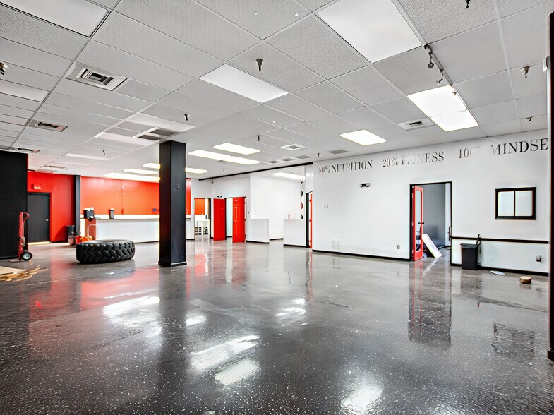 More Photos Of 2111 S Alma School Rd, Mesa General Retail For Sale