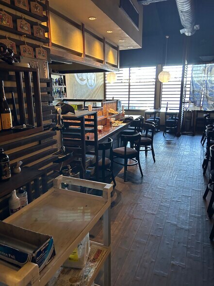 More Photos Of 22733-22833 Hawthorne Blvd, Torrance Storefront For Lease