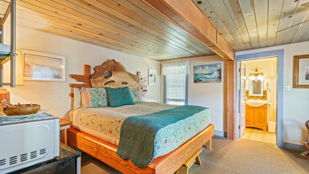 More Photos Of 295 N Main St, Glendale Hospitality For Sale