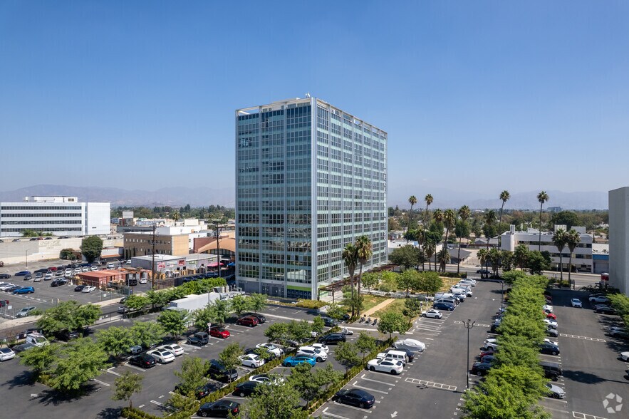 More Photos Of 8155 Van Nuys Blvd, Van Nuys Apartments For Lease