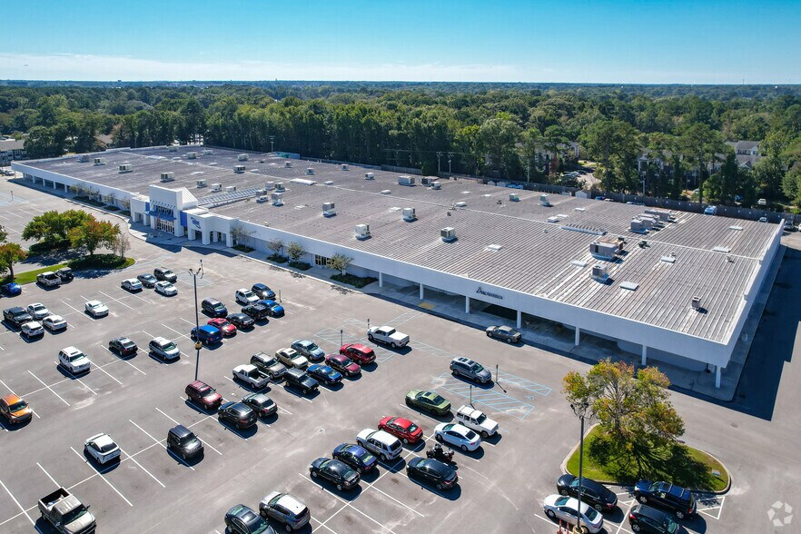 More Photos Of 8085 Rivers Ave, North Charleston Office For Lease