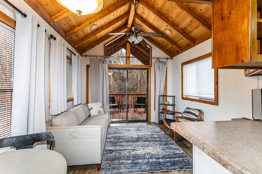 More Photos Of 5175 E Highway 35, Kamas Specialty For Sale