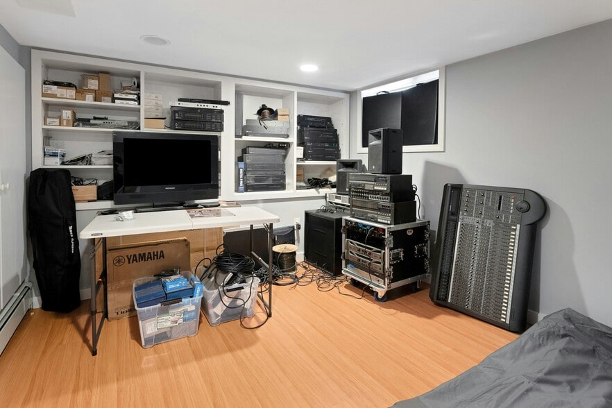 More Photos Of 45 Pleasant St, Stamford Apartments For Sale