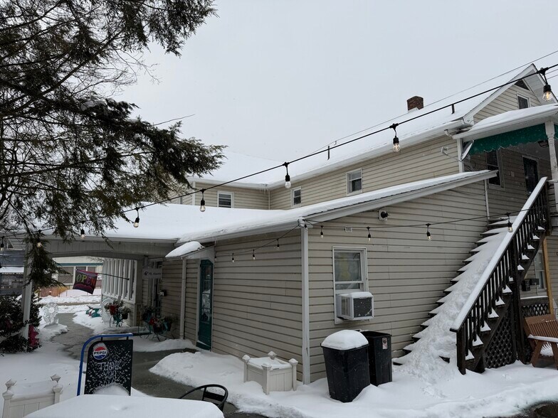 More Photos Of 138 W Main St, Ligonier Township Storefront Retail Residential For Sale
