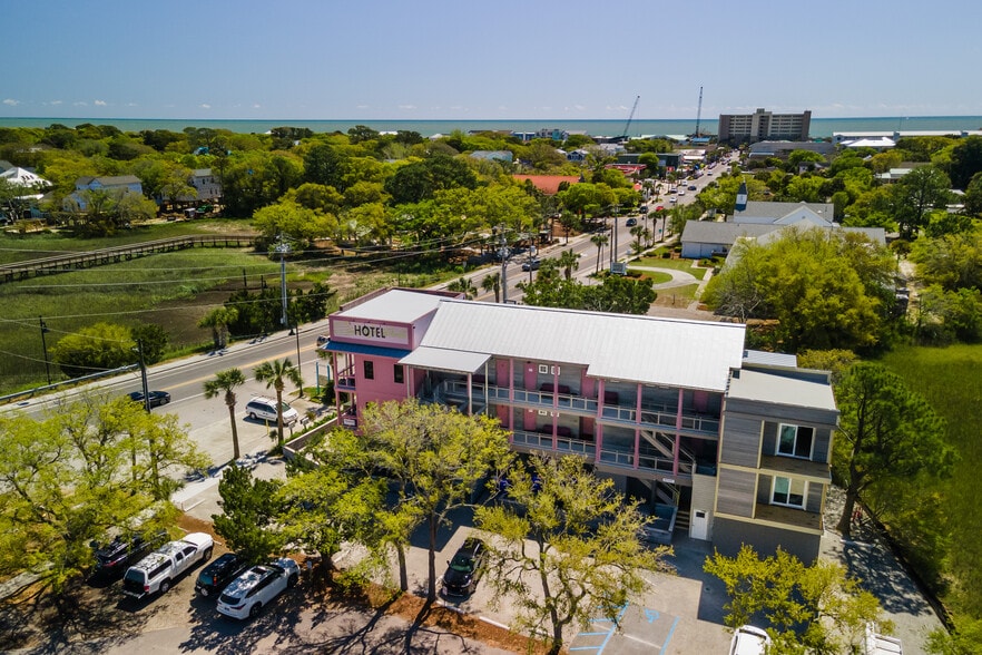 More Photos Of 87 Center St, Folly Beach Restaurant For Lease