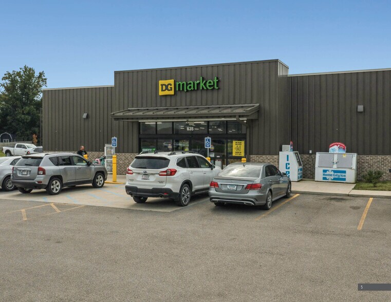More Photos Of 635 Jackson st, Mulberry Convenience Store For Sale