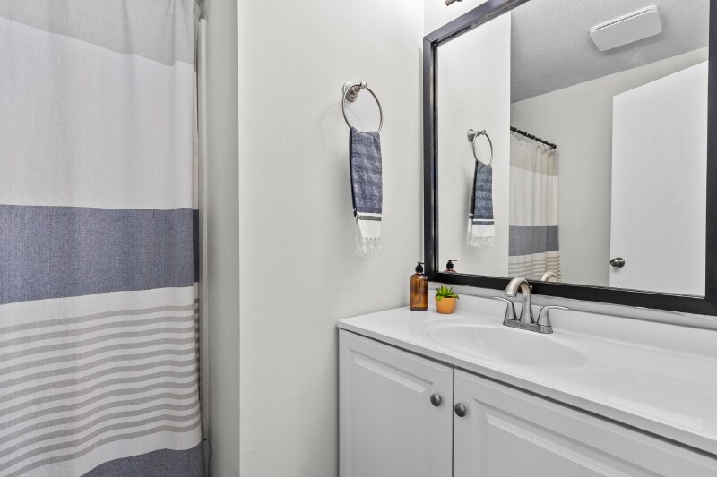 More Photos Of 366-370 W Oak Ave, Wake Forest Apartments For Sale
