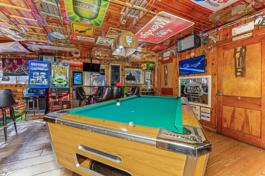 More Photos Of 1002 State Highway 32, Three Lakes General Retail For Sale