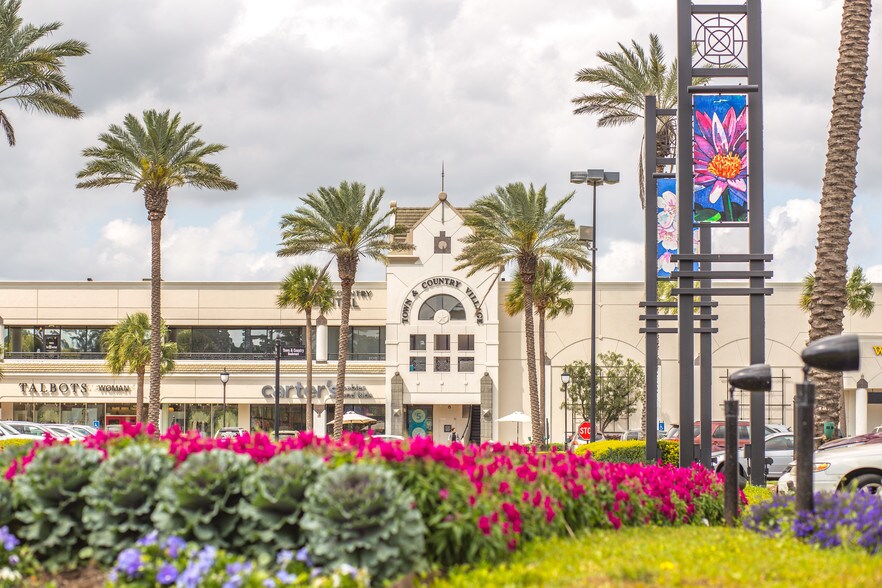 More Photos Of 12850-12858 Memorial Dr, Houston Unknown For Lease