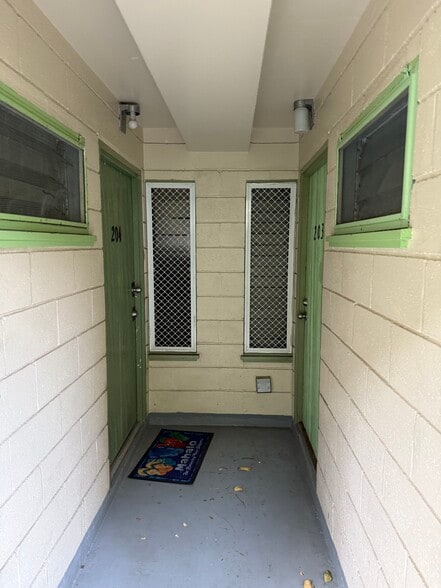 More Photos Of 2406 Kuhio Ave, Honolulu Apartments For Sale