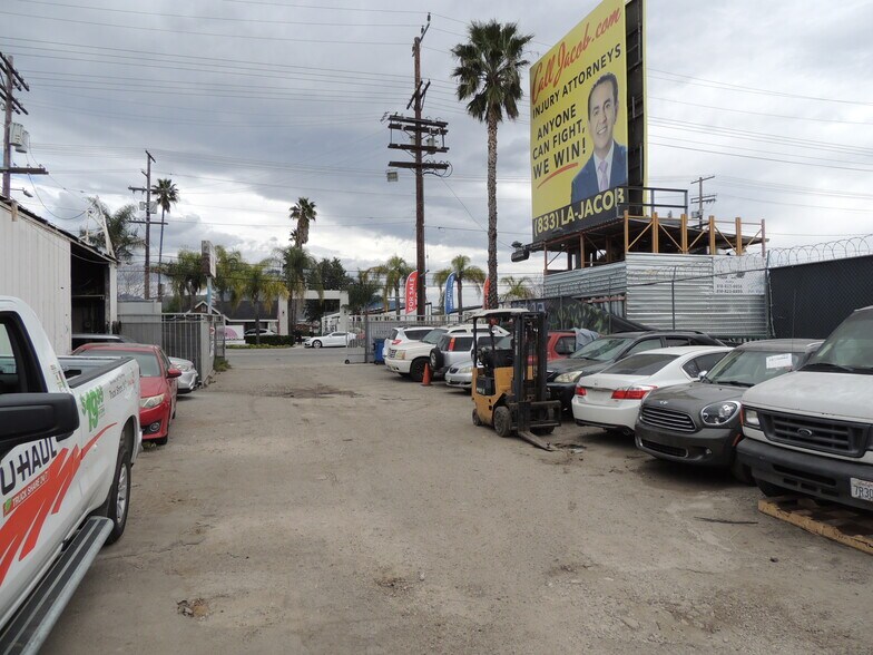 More Photos Of 8265 Lankershim Blvd, North Hollywood Distribution For Sale