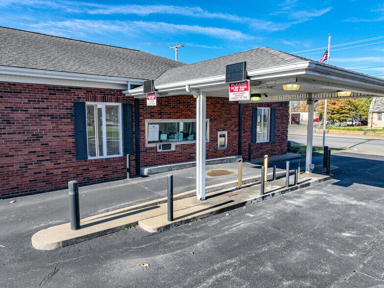 More Photos Of 630 Jefferson St, Paducah Office For Sale