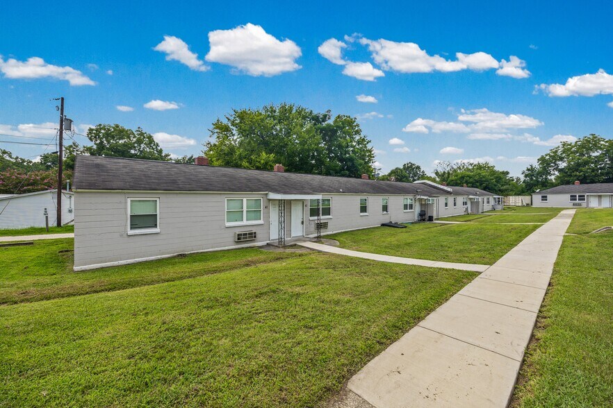More Photos Of 113 Mill St, Chester Apartments For Sale