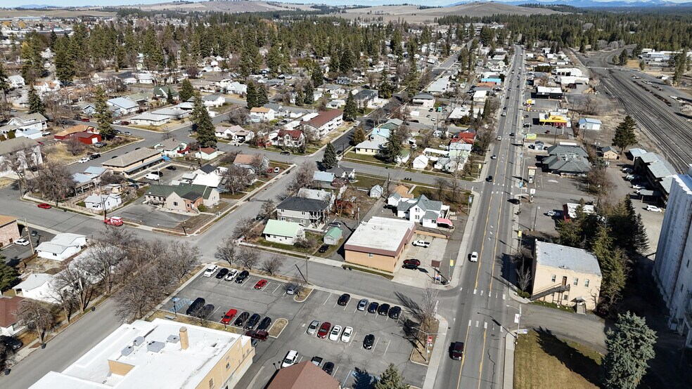 More Photos Of 706 1st St, Cheney Storefront Retail Office For Lease