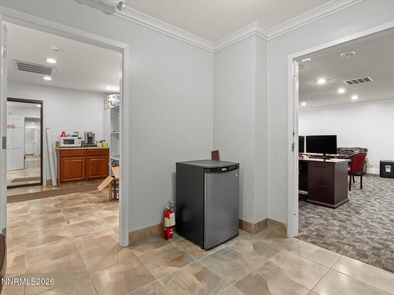 More Photos Of 441 W Plumb Ln, Reno Office For Sale