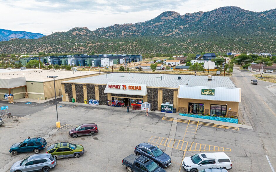 Primary Photo Of 401 Us Highway 24 N, Buena Vista General Retail For Sale