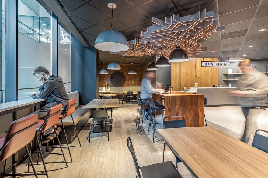 More Photos Of 3399 Peachtree Rd NE, Atlanta Coworking Space