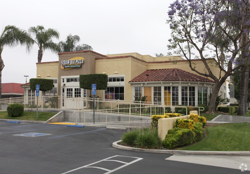 More Photos Of 3765 La Sierra Ave, Riverside Restaurant For Lease