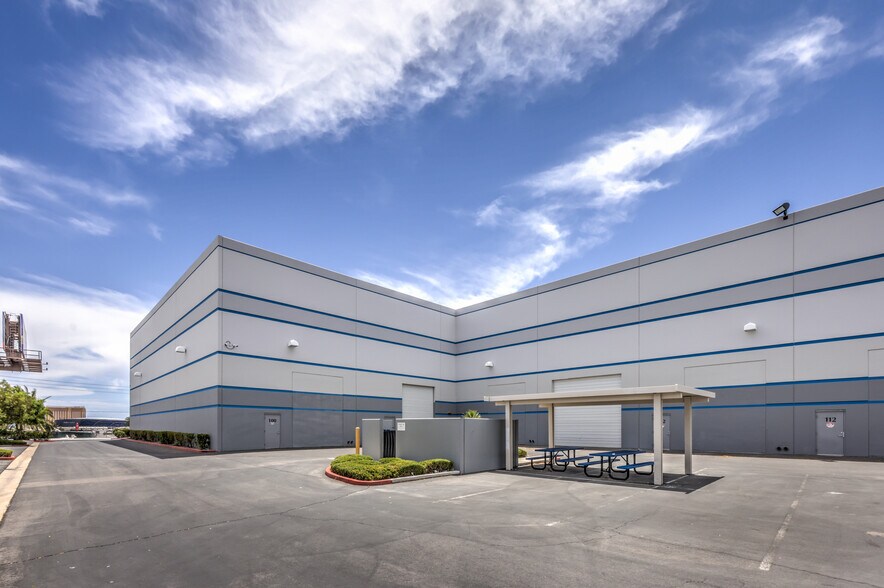 More Photos Of 5475 S Decatur Blvd, Las Vegas Research And Development For Lease