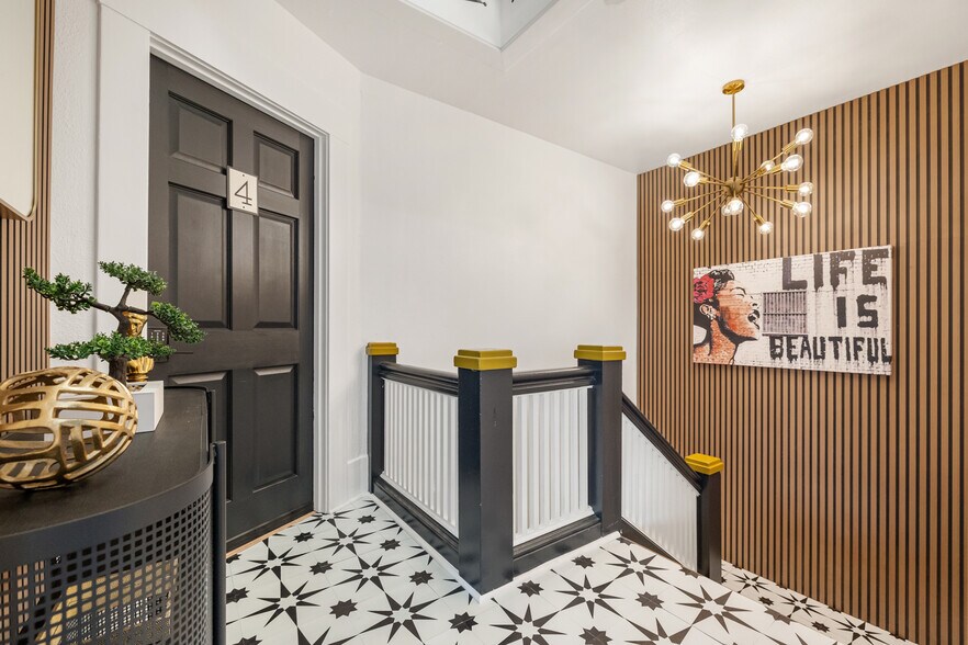 More Photos Of 1055 21st Street, San Diego Apartments For Sale