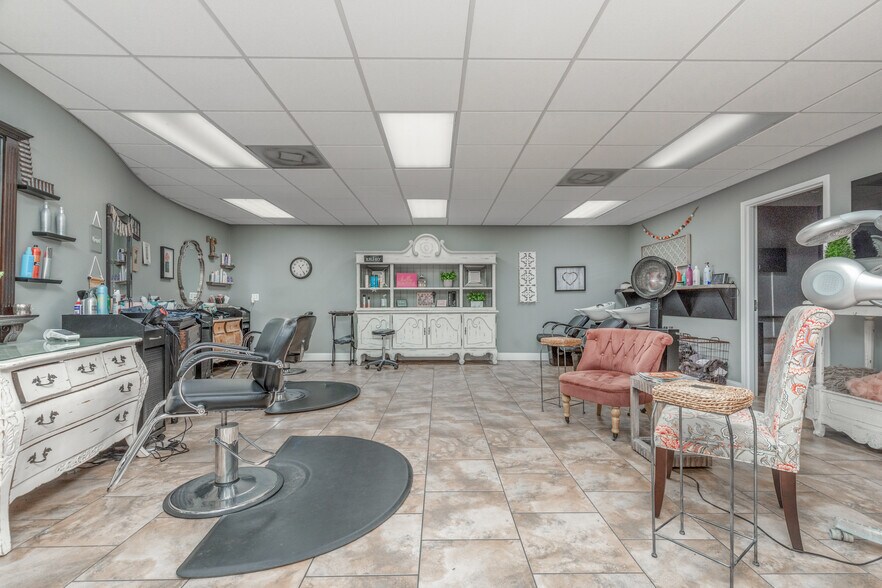 More Photos Of 920 Kehrs Mill Rd, Ballwin Health Club For Sale