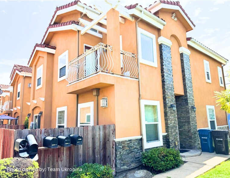 More Photos Of 12712 Menlo Ave, Hawthorne Apartments For Sale