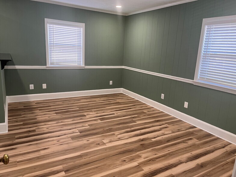 More Photos Of 38 Garrett St, Warrenton Office For Lease
