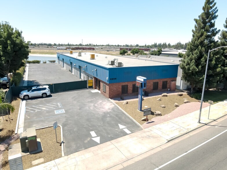 More Photos Of 3505 W Ashlan Ave, Fresno Warehouse For Lease